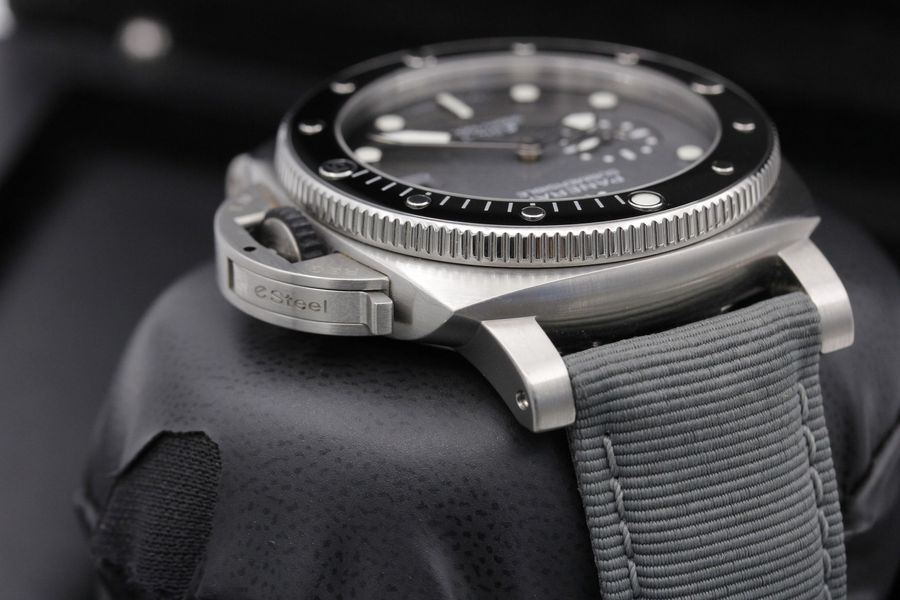 Panerai Submersible QuarantaQuattro PAM01288